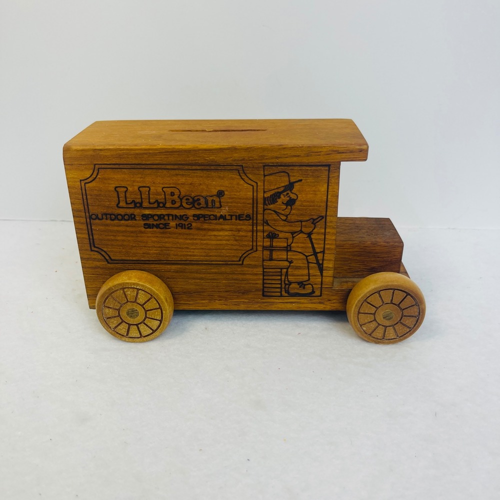 L.L. Bean Delivery Truck Coin Bank Brown Wood Rolling Wheels Vintage Excellent
